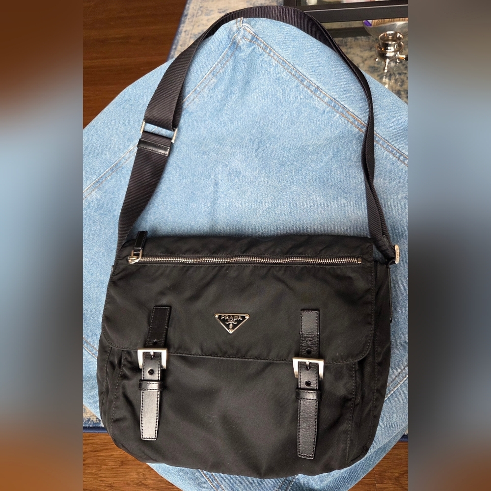 Prada Black Re-nylon Messenger Bag Tessuto